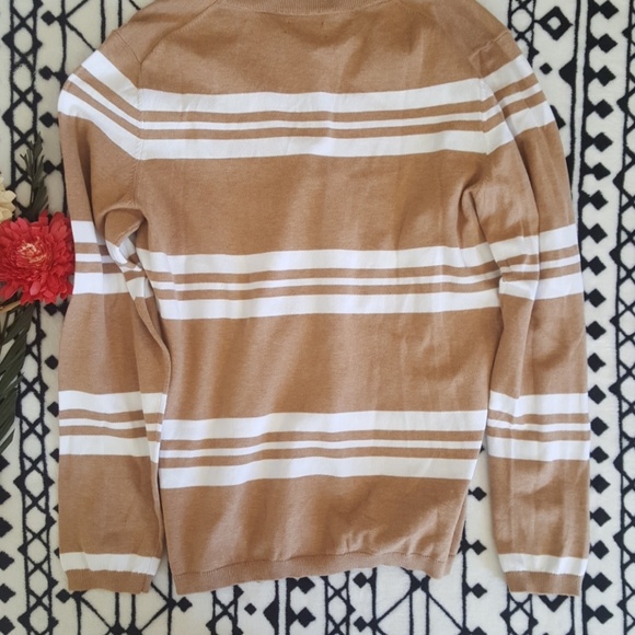 NWOT Tommy Hilfiger  Sweater - Picture 4 of 4